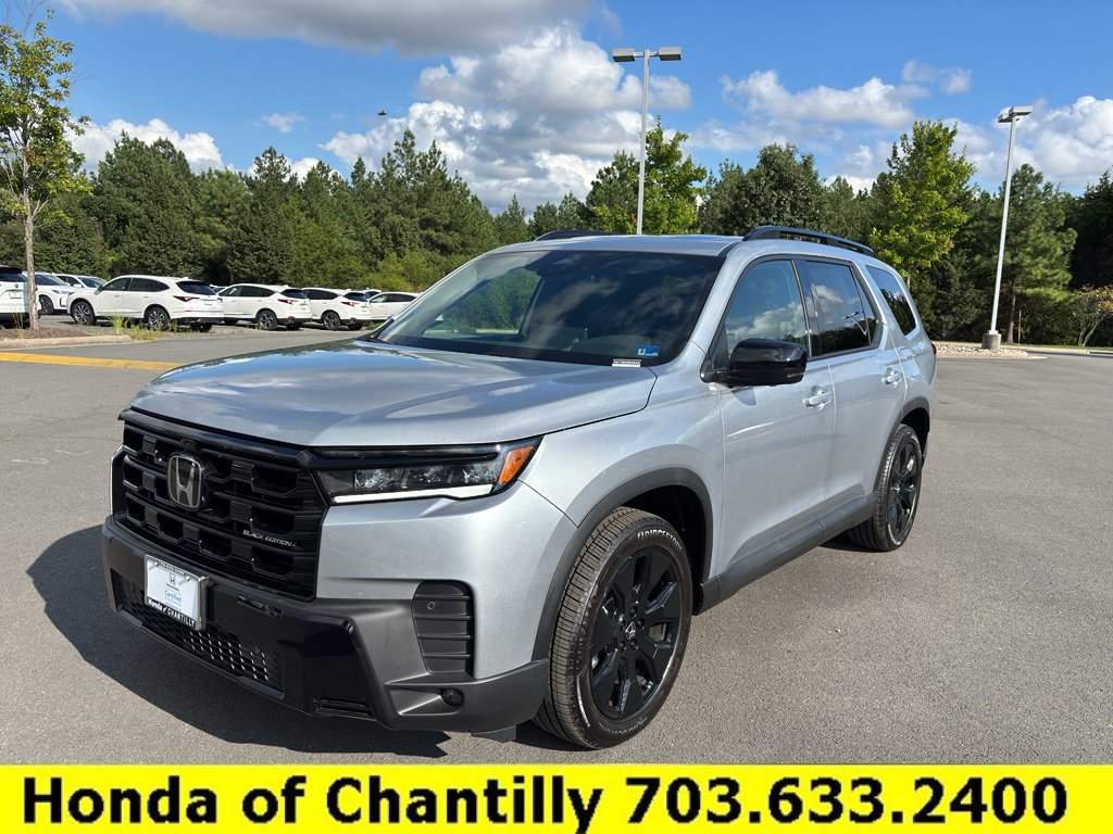 Certified 2026 Honda Pilot Black Edition image 3