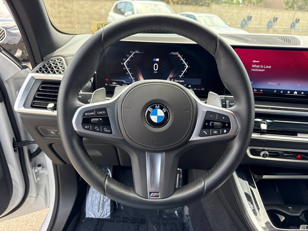 Used 2026 BMW X5 sDrive40i w/ M Sport Package RWD image 25