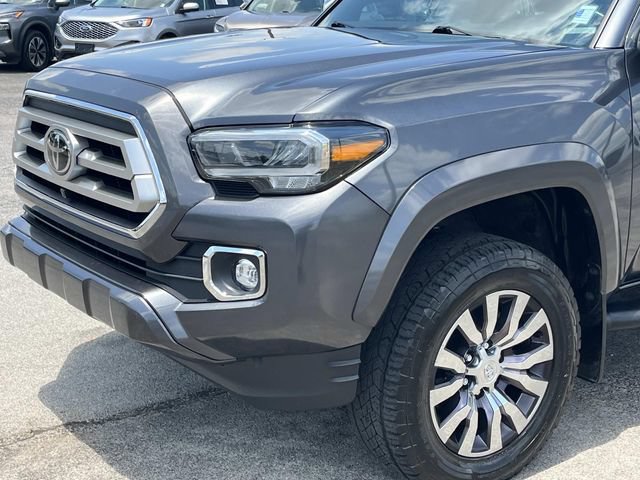 Used 2022 Toyota Tacoma Limited AWD/4WD image 10