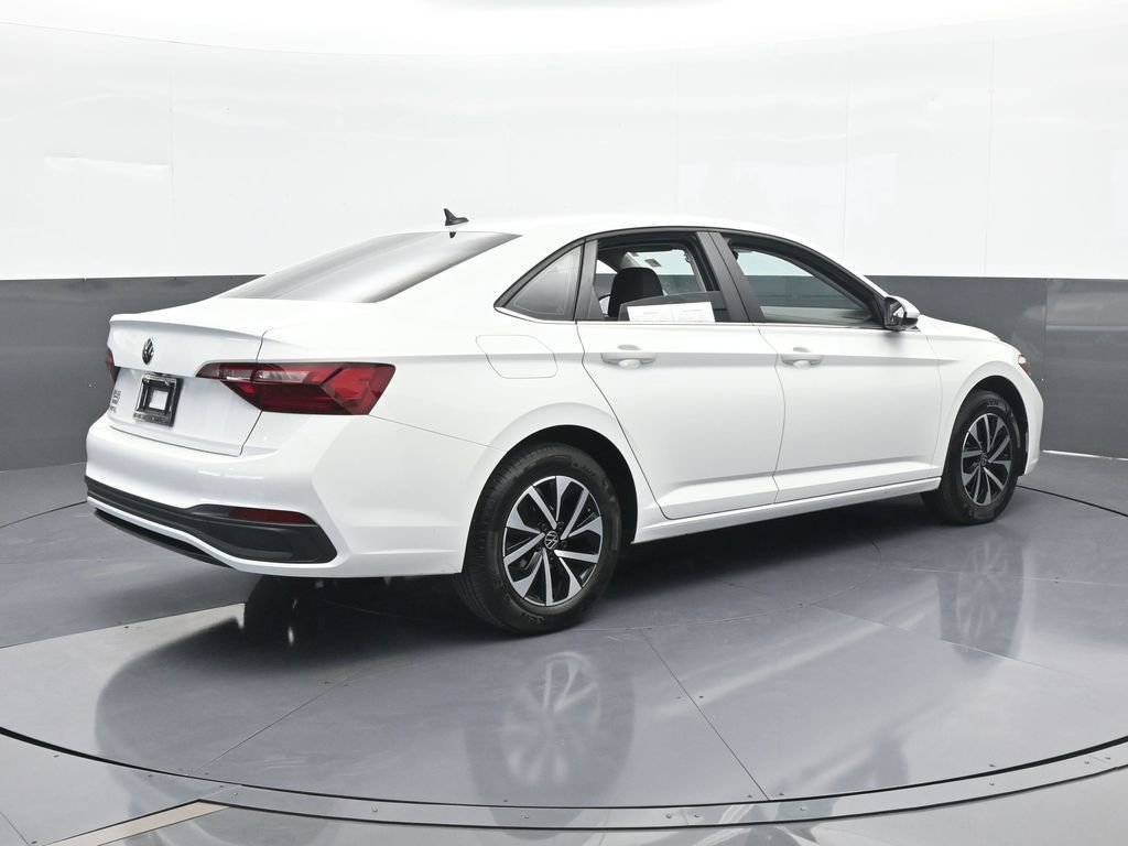 Used 2023 Volkswagen Jetta S image 6