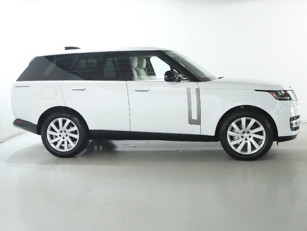 Used 2025 Land Rover Range Rover SE AWD/4WD image 10