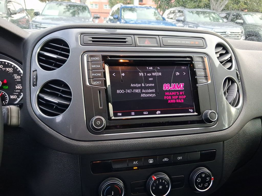 Used 2018 Volkswagen Tiguan Limited w/ Premium Package FWD image 21