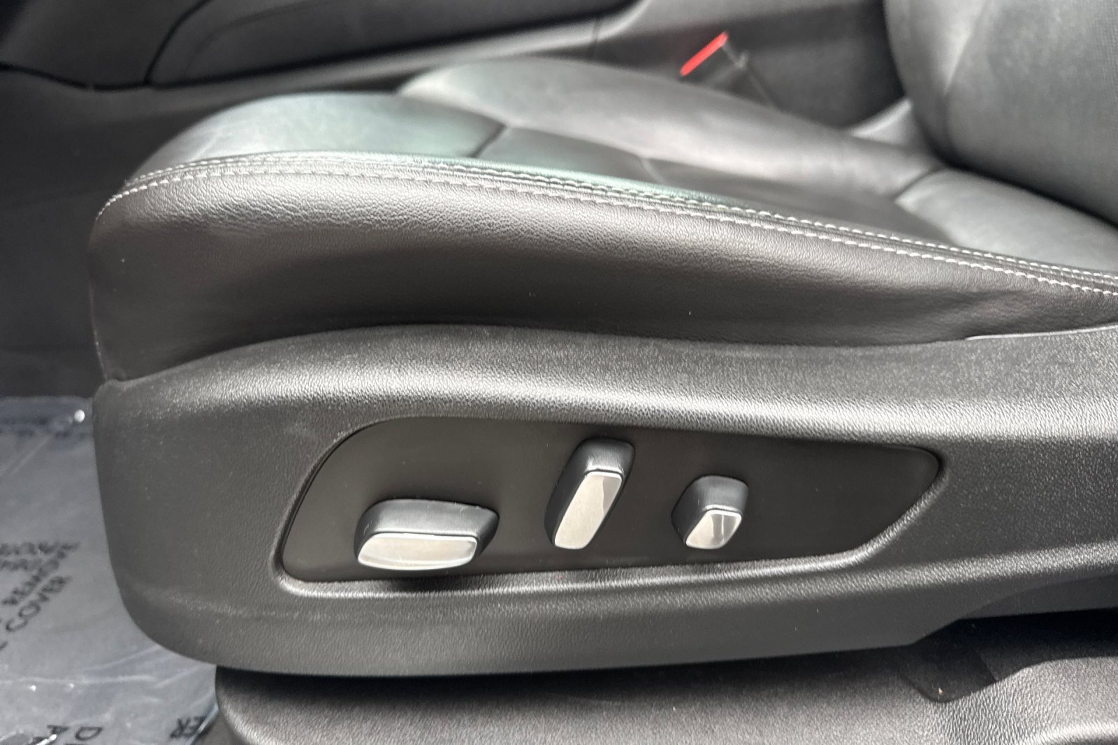 Used 2020 Cadillac XT5 Premium Luxury image 12