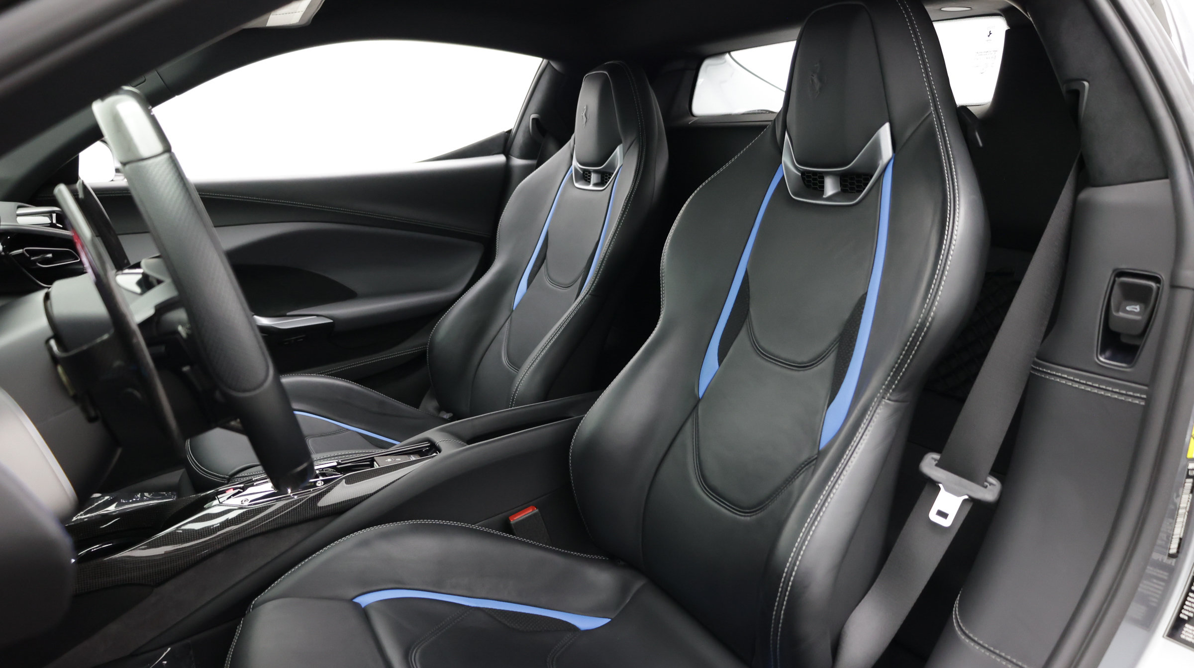 Used 2022 Ferrari 296 GTB RWD image 25
