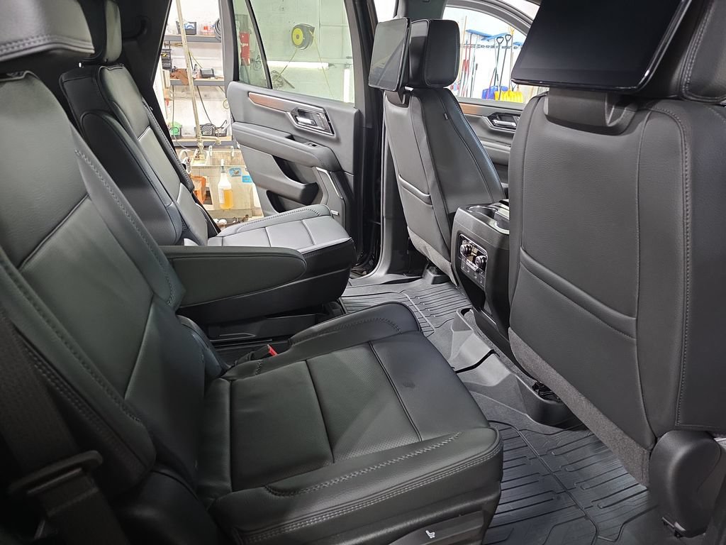 New 2026 GMC Yukon Denali w/ Advanced Technology Package AWD/4WD image 11