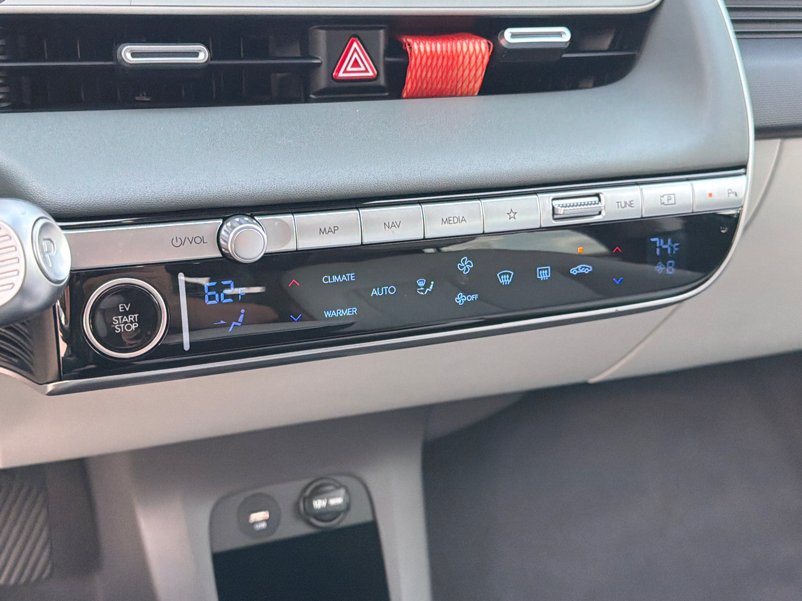 Certified 2023 Hyundai Ioniq 5 Limited AWD/4WD image 32