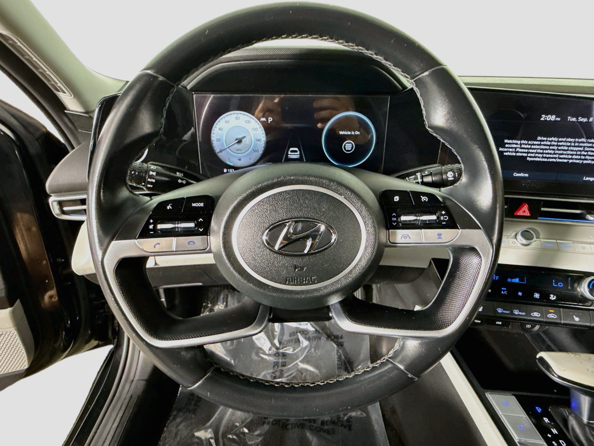 Used 2021 Hyundai Elantra Limited FWD image 13