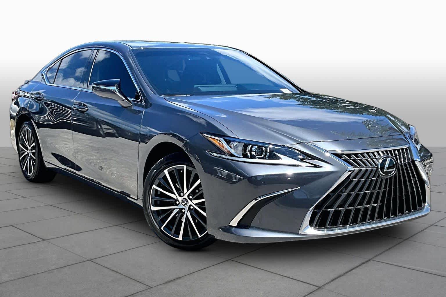 Used 2025 Lexus ES 300h w/ Premium Package FWD image 3