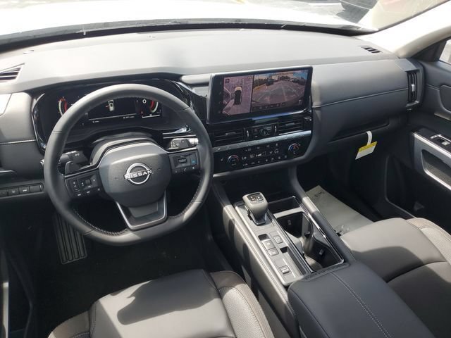 New 2026 Nissan Pathfinder SL FWD image 9
