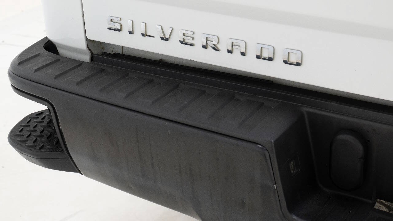 Used 2018 Chevrolet Silverado 1500 W/T RWD image 14