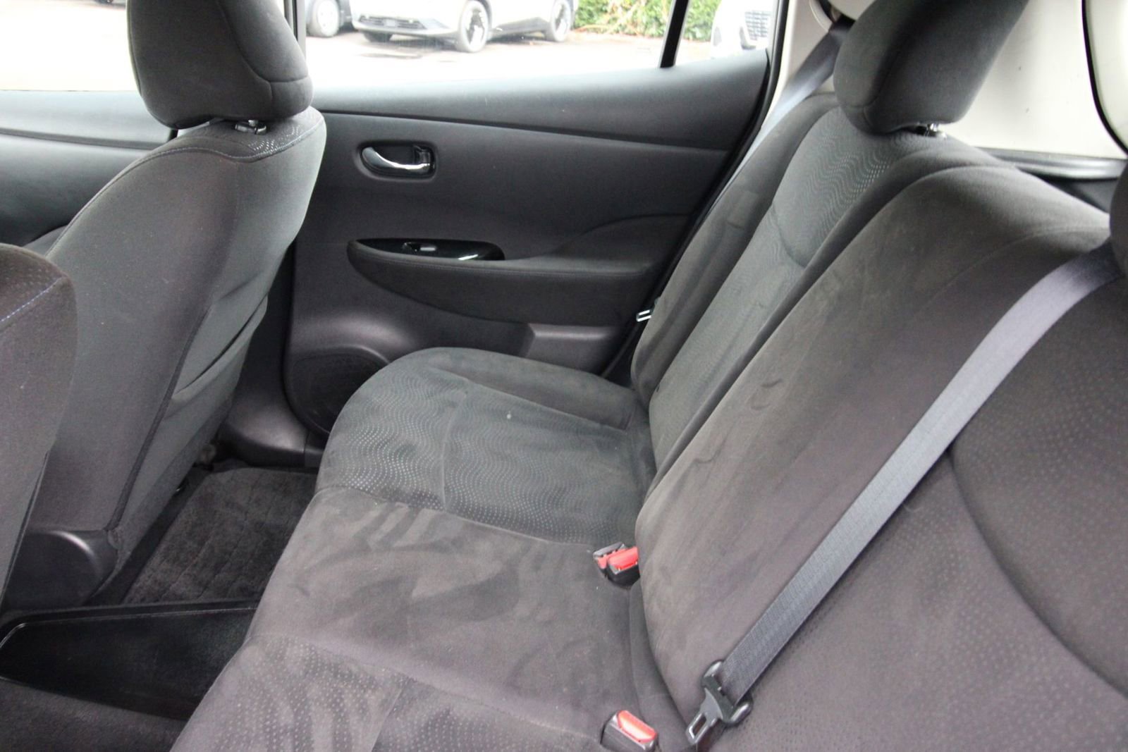 Used 2016 Nissan Leaf SV image 25