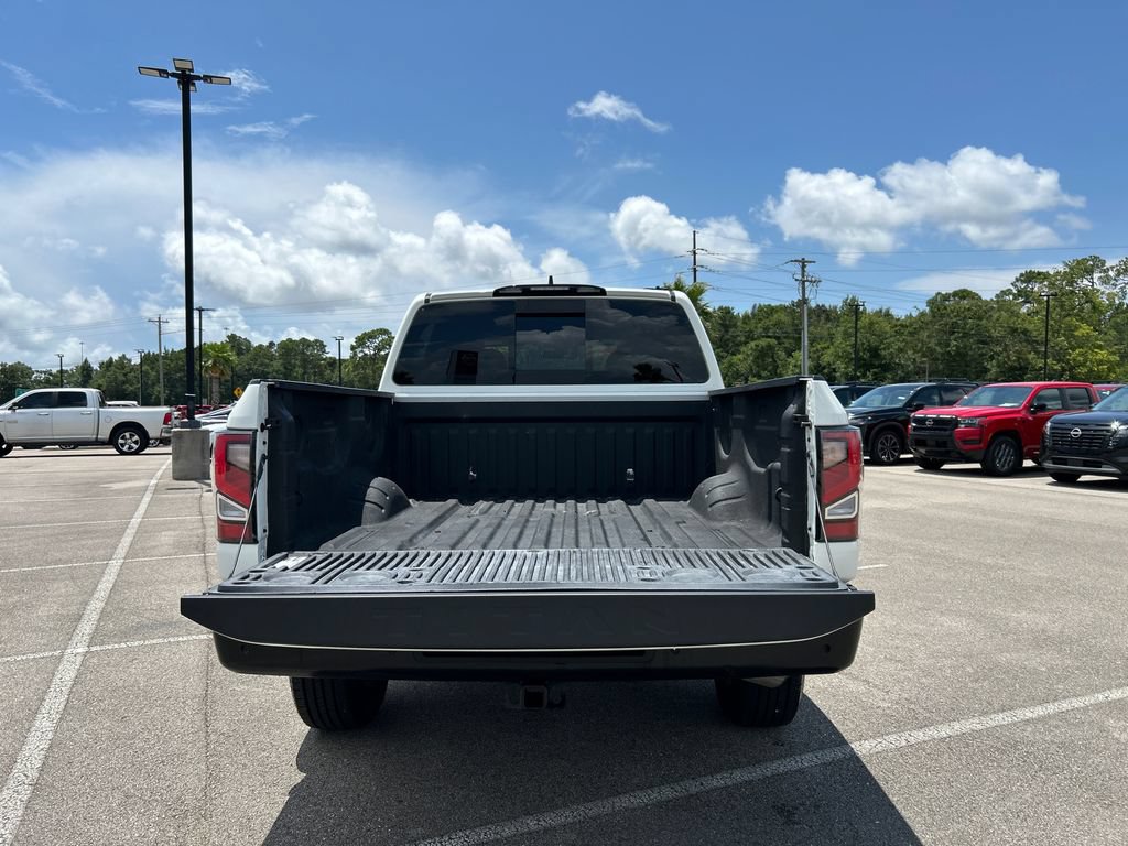 Certified 2023 Nissan Titan PRO-4X AWD/4WD image 6