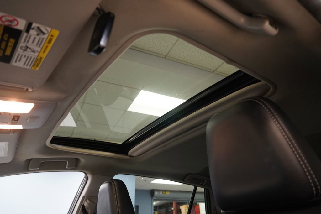 Used 2018 Toyota RAV4 Limited w/ All Weather Liner Package image 4