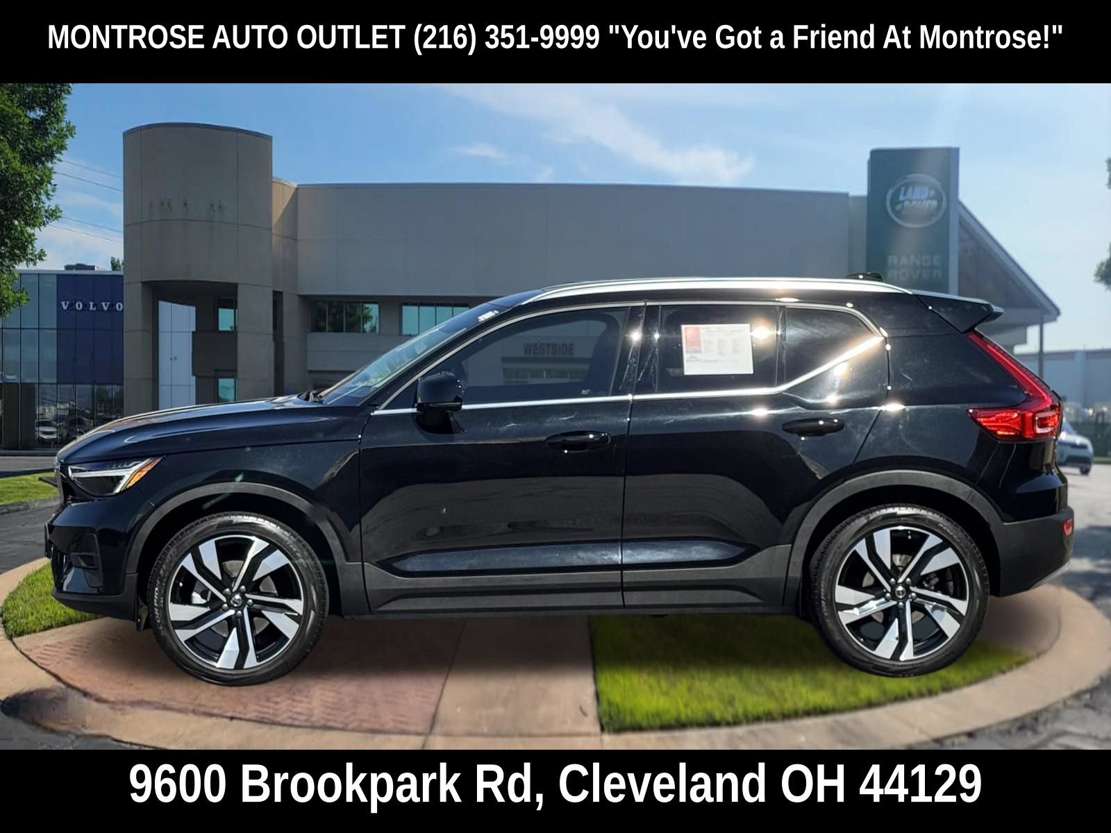 Certified 2023 Volvo XC40 B5 Plus w/ Protection Package Premier AWD/4WD image 8
