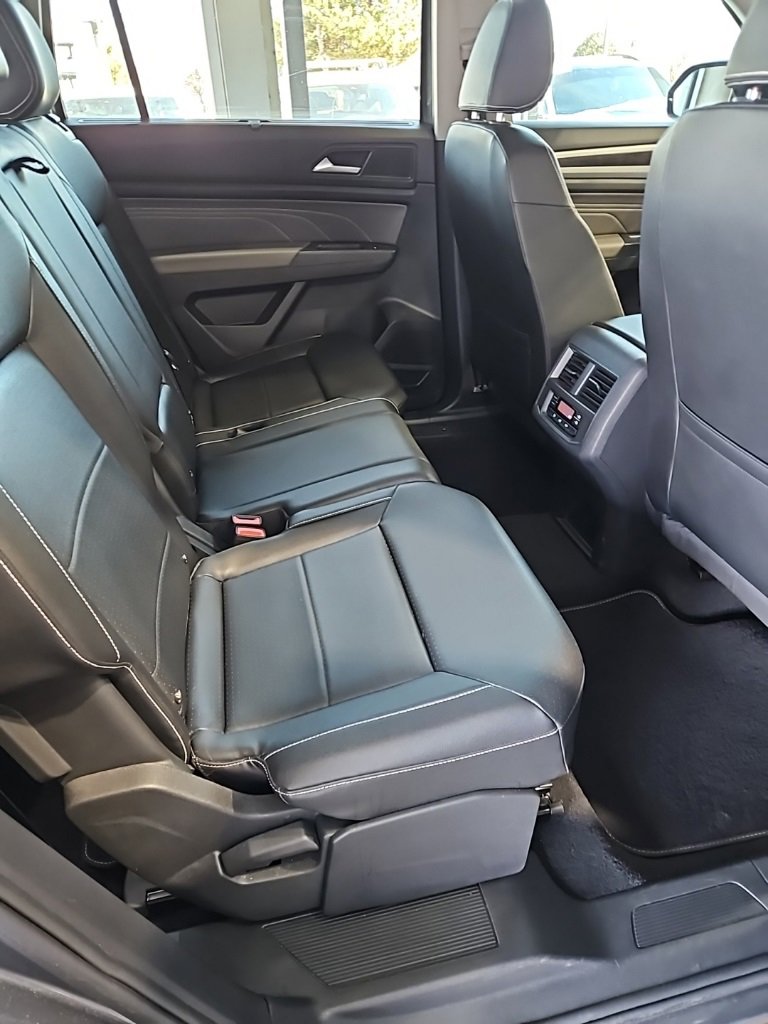 Used 2023 Volkswagen Atlas SE image 17