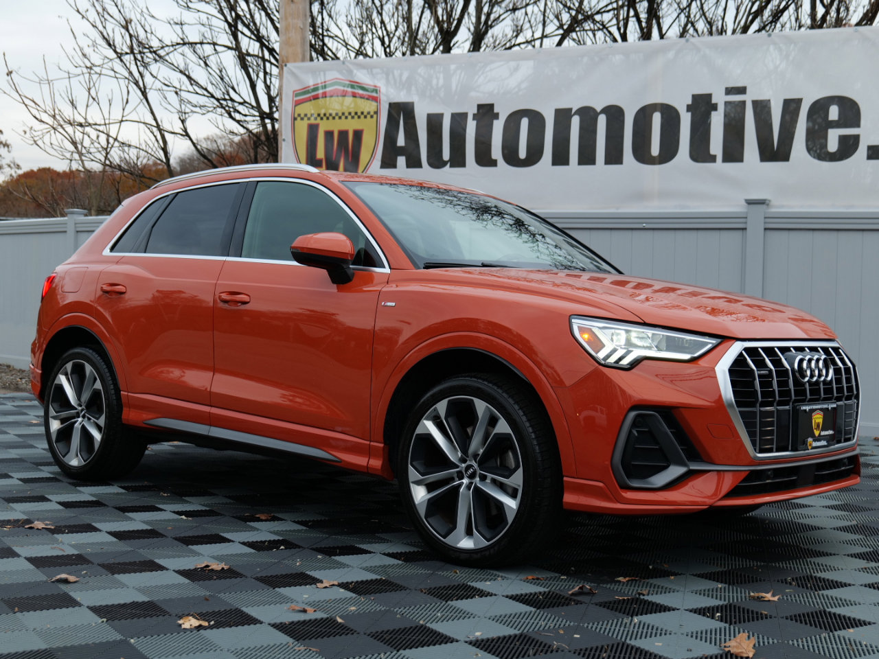 Used 2019 Audi Q3 2.0T Premium Plus w/ Premium Plus Package image 2