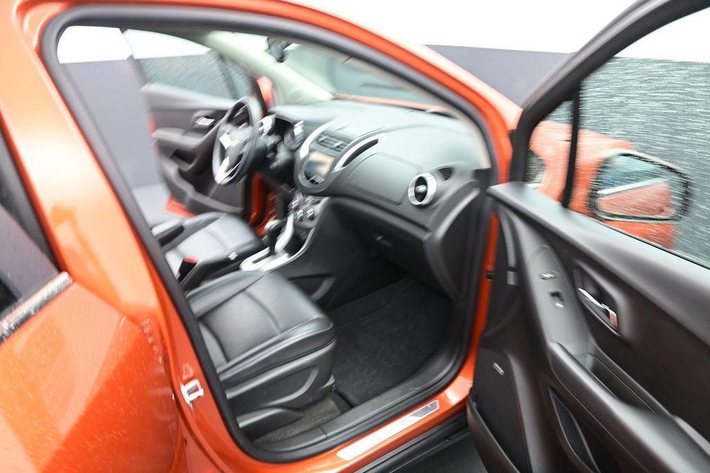 Used 2015 Chevrolet Trax LTZ AWD/4WD image 17