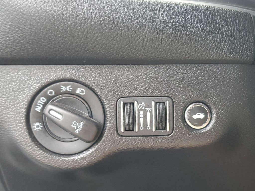 Used 2020 Dodge Challenger R/T image 22