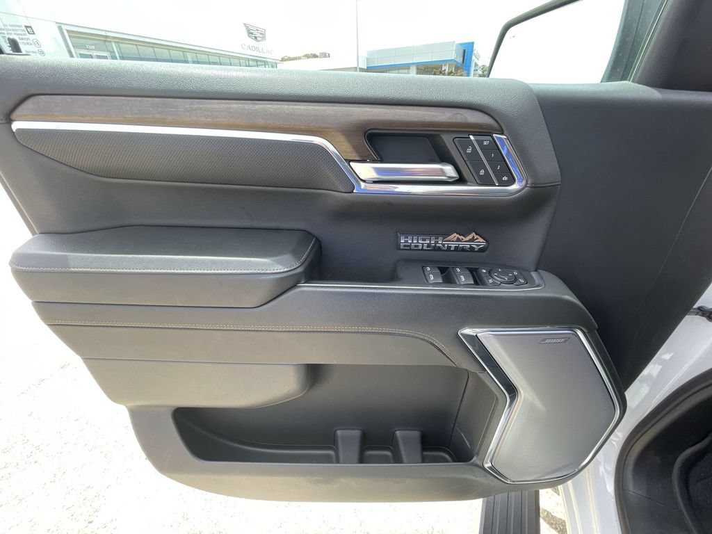 Certified 2024 Chevrolet Silverado 1500 High Country AWD/4WD image 22