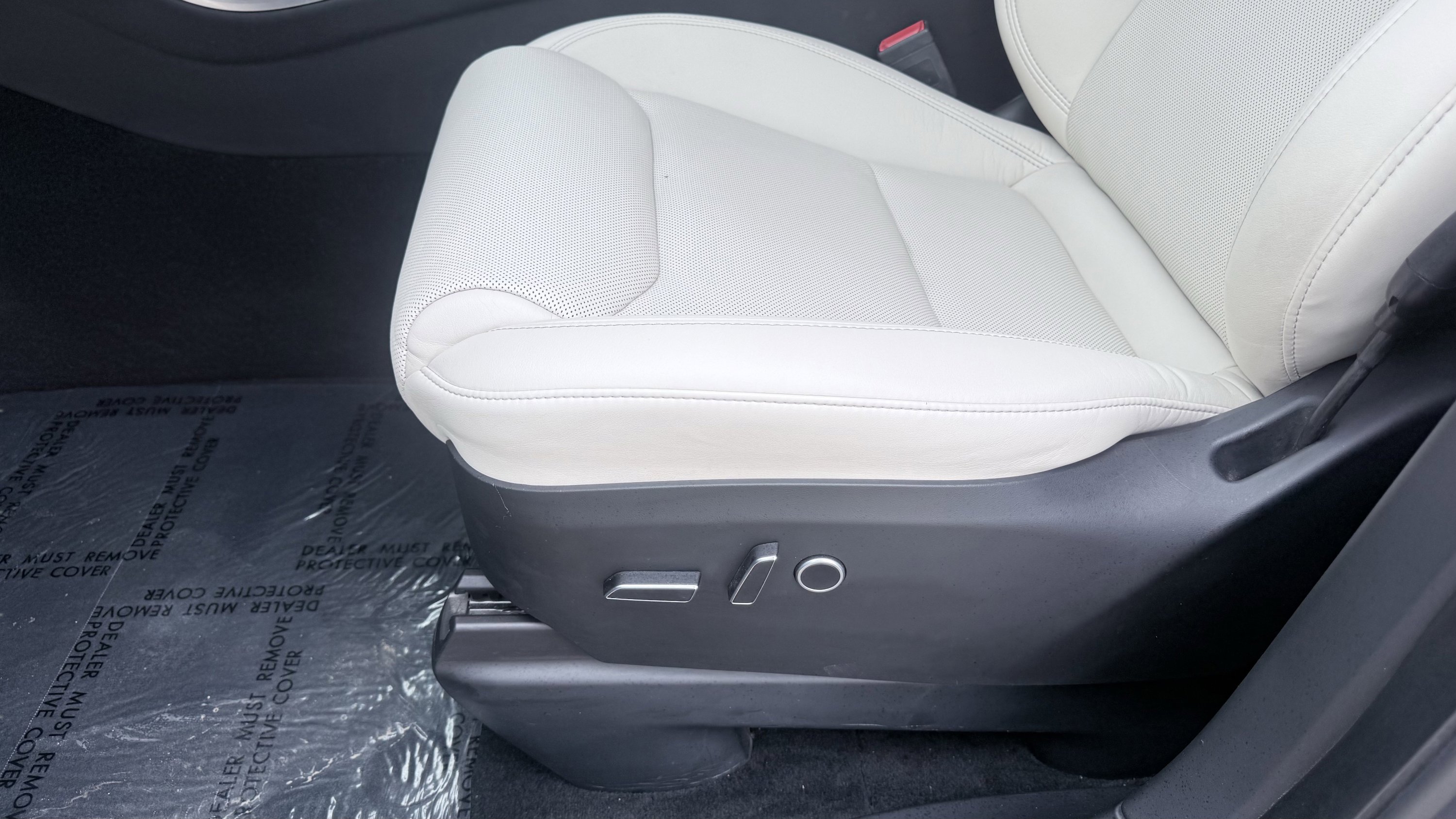 Used 2023 Tesla Model X AWD/4WD image 24