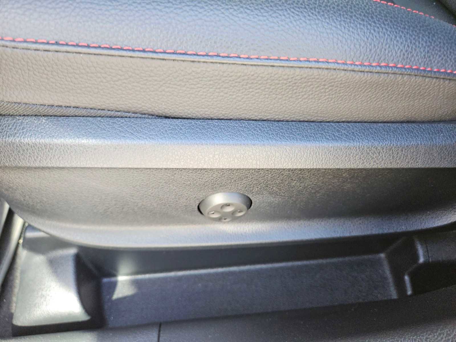 Certified 2023 Mercedes-Benz GLB 250 image 23