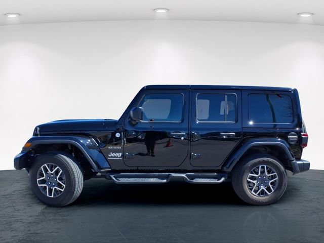Used 2024 Jeep Wrangler Sahara w/ Technology Group image 12