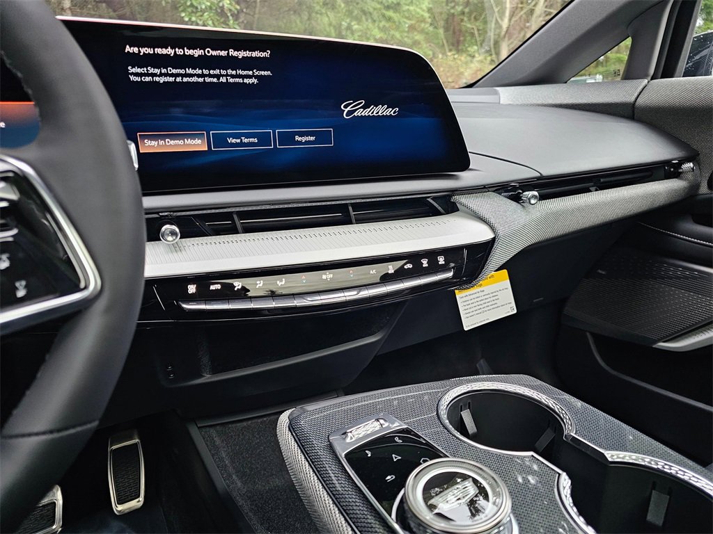 New 2026 Cadillac Optiq Sport 2 image 31