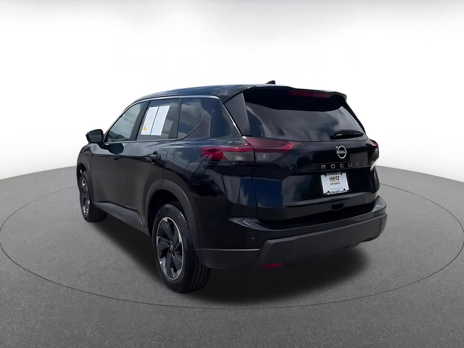 Used 2025 Nissan Rogue SV FWD image 11