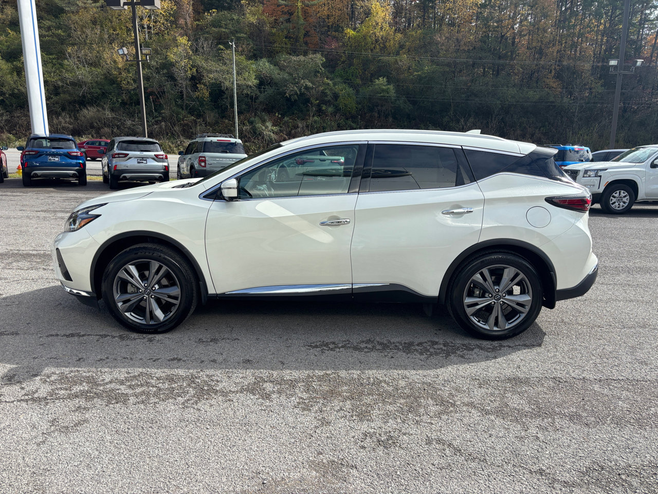 Used 2024 Nissan Murano Platinum w/ Cargo Package image 2