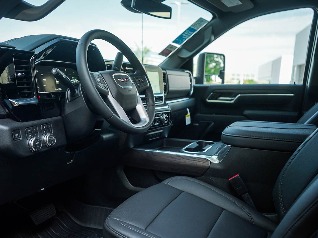 New 2026 GMC Sierra 3500 SLT w/ SLT Premium Package image 16