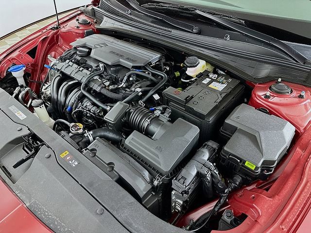Used 2025 Hyundai Elantra SE FWD image 27