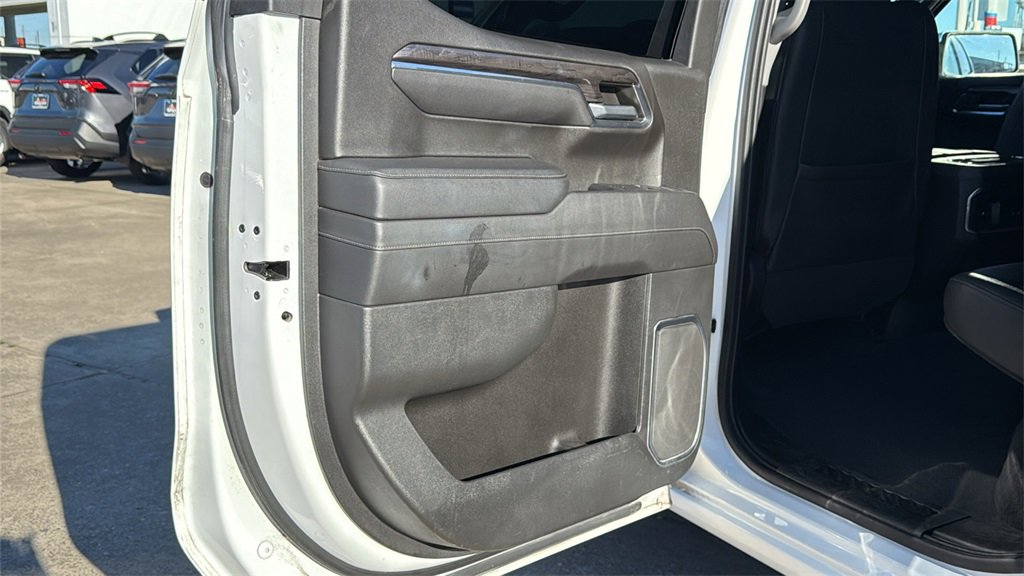 Used 2023 Chevrolet Silverado 1500 LTZ image 17