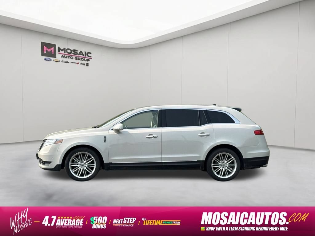 Used 2019 Lincoln MKT AWD image 4