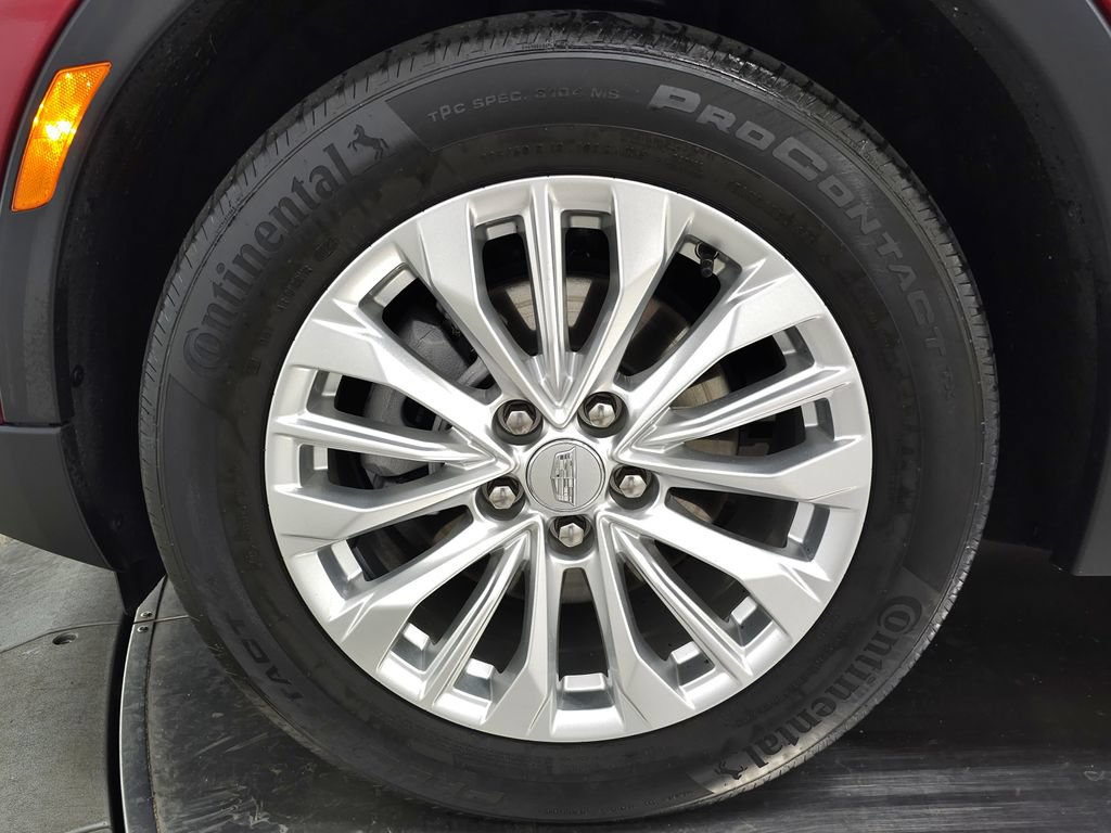 Certified 2024 Cadillac XT4 Luxury w/ Cold Weather Package AWD/4WD image 13