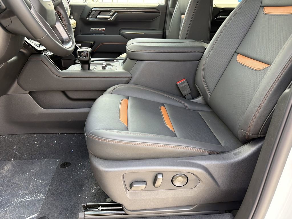 New 2026 GMC Sierra 1500 AT4 w/ Technology Package image 17