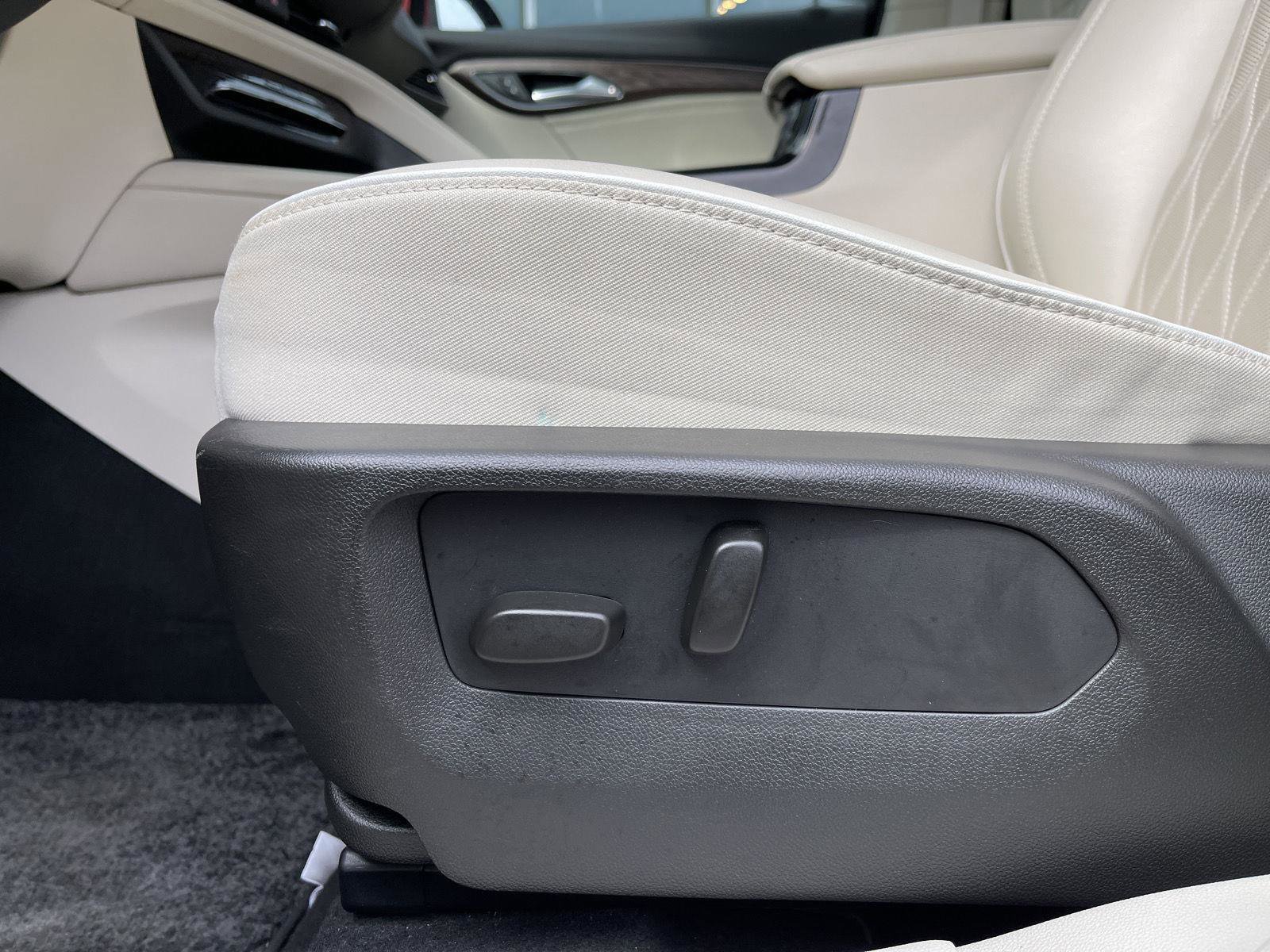 Used 2023 Buick Envision Avenir AWD/4WD image 17