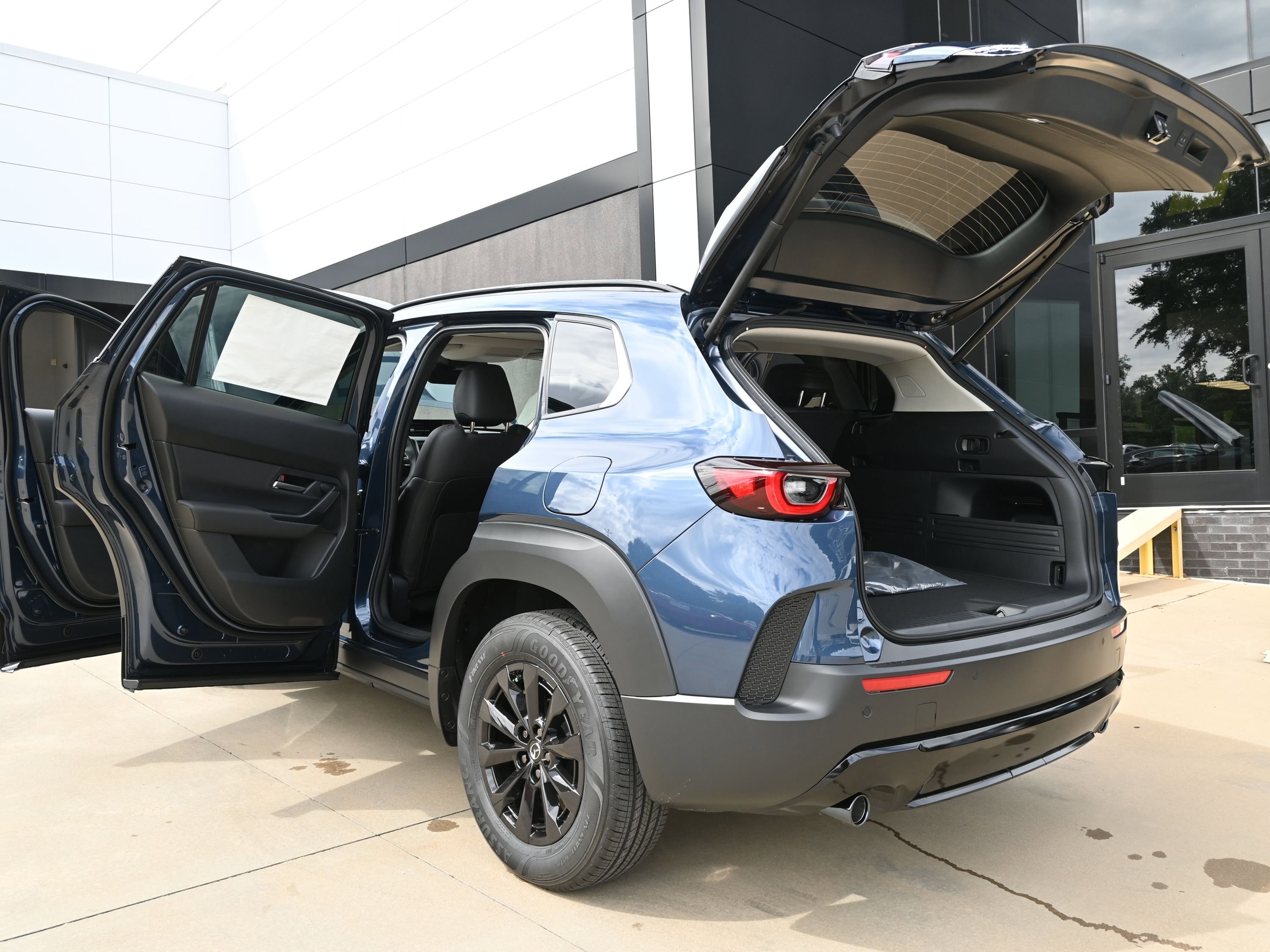 New 2026 MAZDA CX-50 AWD 2.5 Hybrid w/ Premium Pkg image 17