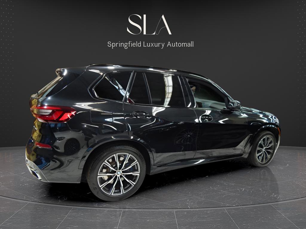 Used 2021 BMW X5 xDrive40i w/ M Sport Package image 4