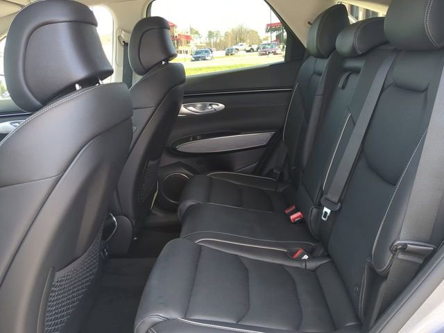 Used 2024 Genesis GV70 2.5T w/ Advanced Package image 12