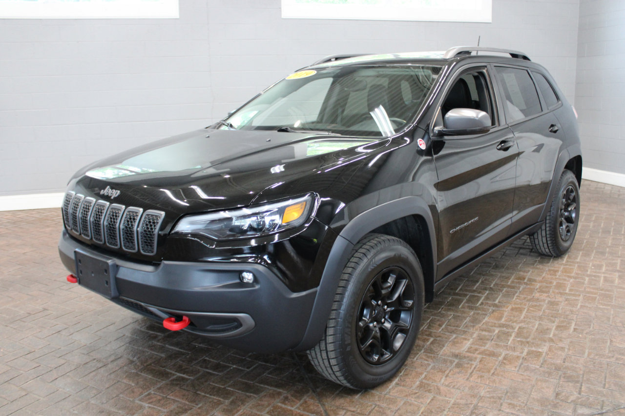 Used 2019 Jeep Cherokee Trailhawk w/ Comfort & Convenience Group image 3
