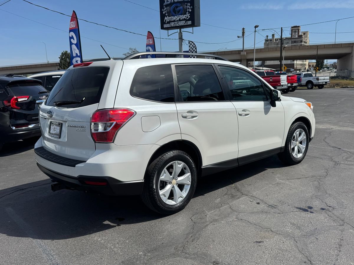 Used 2015 Subaru Forester 2.5i Premium w/ All-Weather Package AWD/4WD image 11