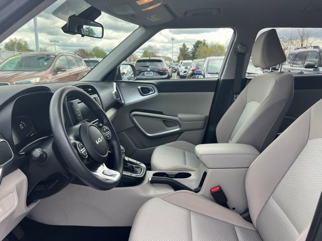 Used 2023 Kia Soul LX w/ Option Group 015 FWD image 14