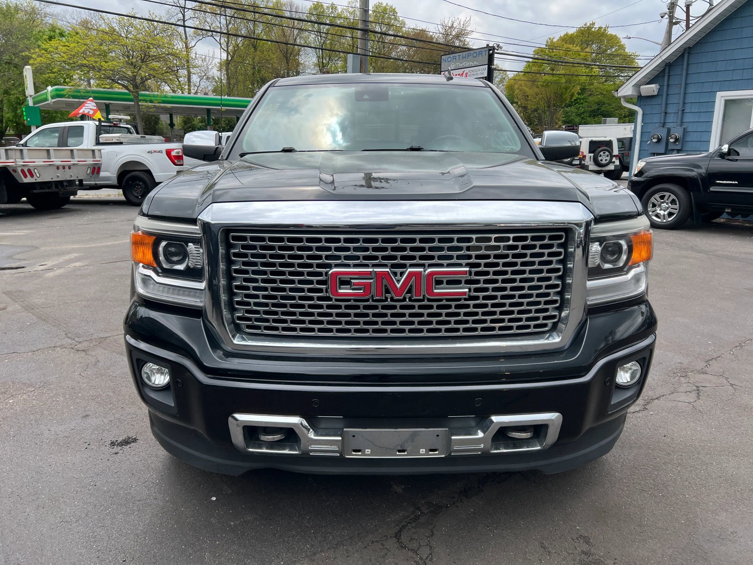 Used 2014 GMC Sierra 1500 Denali w/ Driver Alert Package AWD/4WD image 7