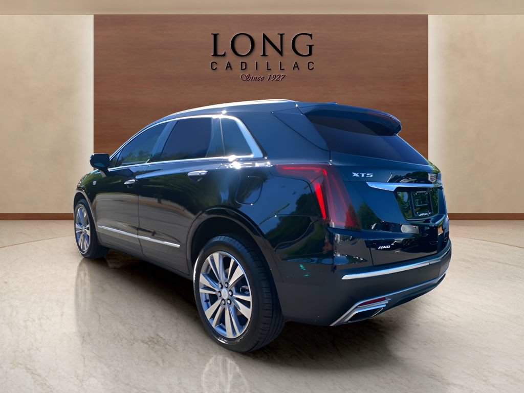Used 2025 Cadillac XT5 Premium Luxury w/ Technology Package AWD/4WD image 3