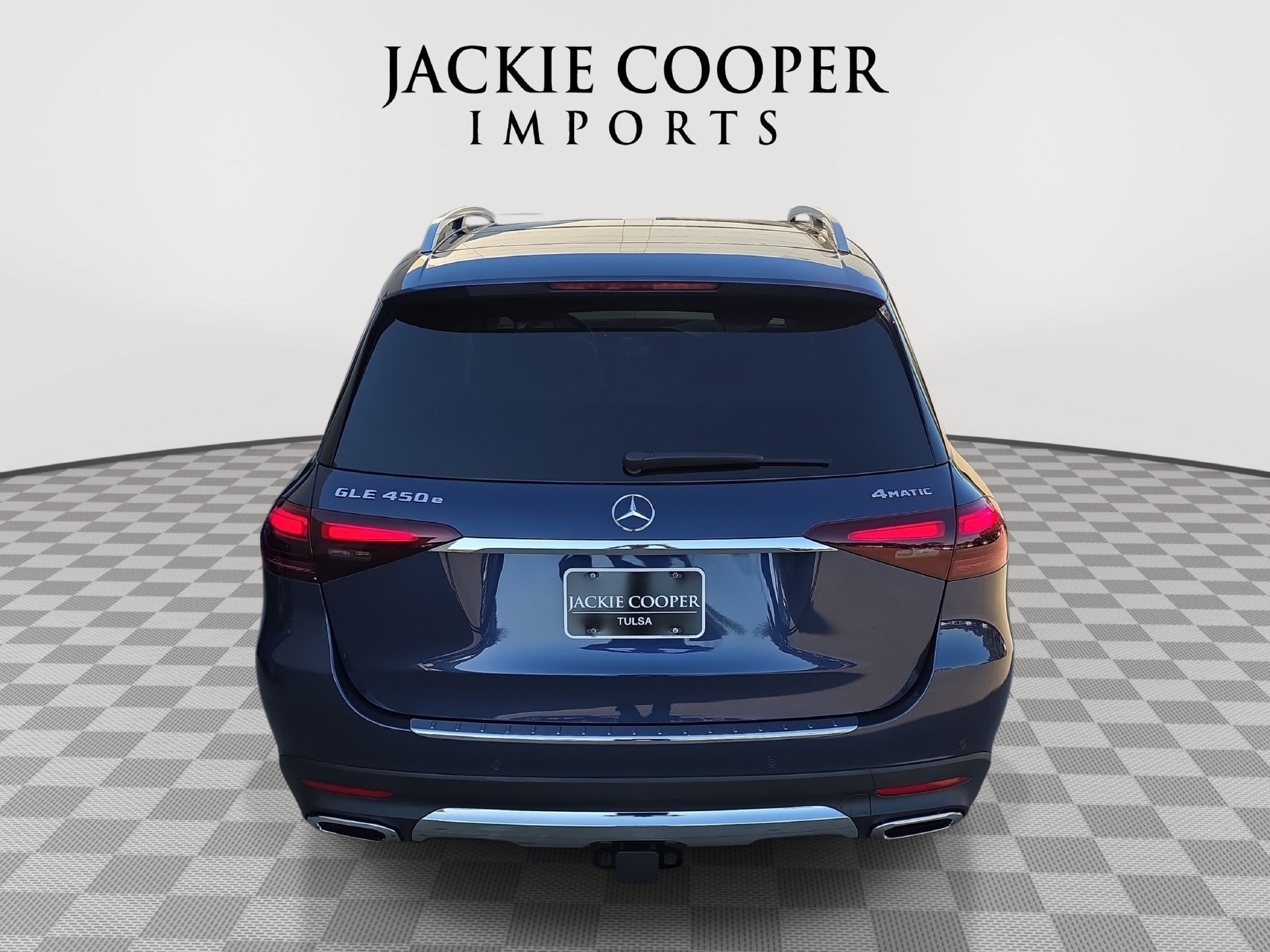 Used 2025 Mercedes-Benz GLE 450e 4MATIC image 4