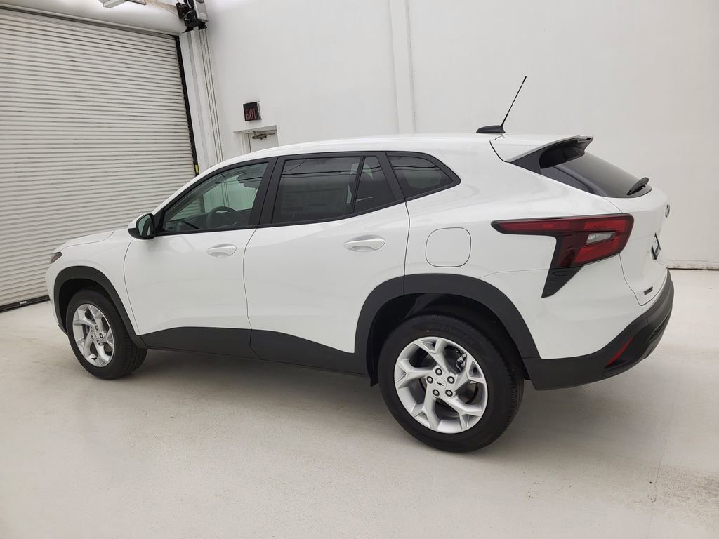 New 2026 Chevrolet Trax LS image 15