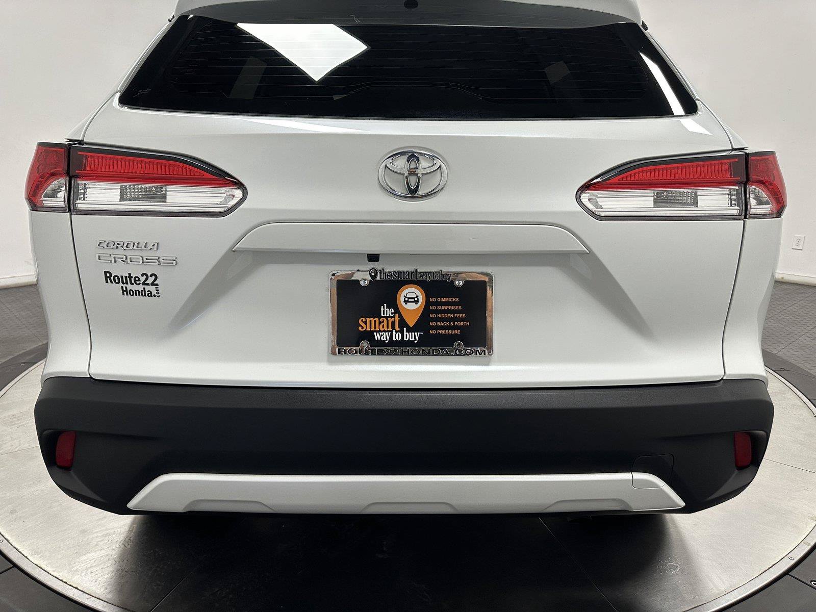 Used 2025 Toyota Corolla Cross L FWD image 12