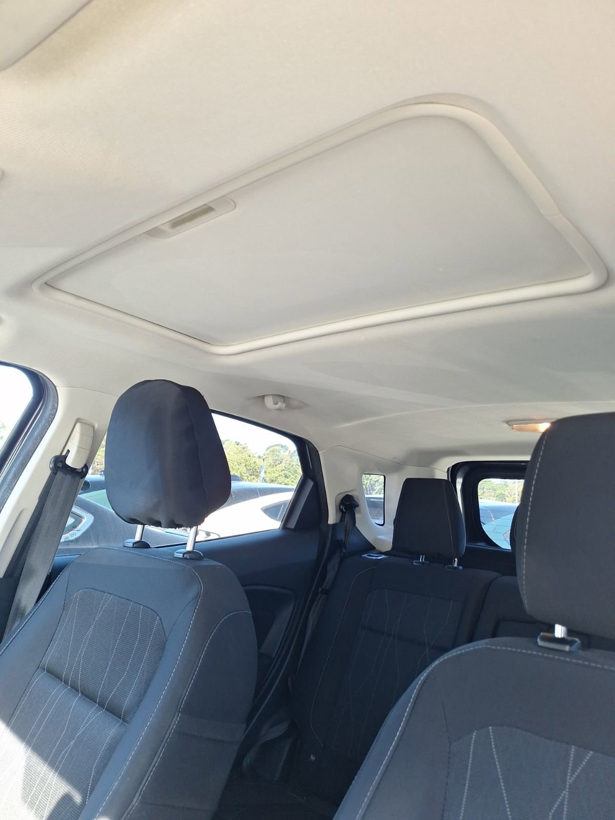 Used 2020 Ford EcoSport SE image 12