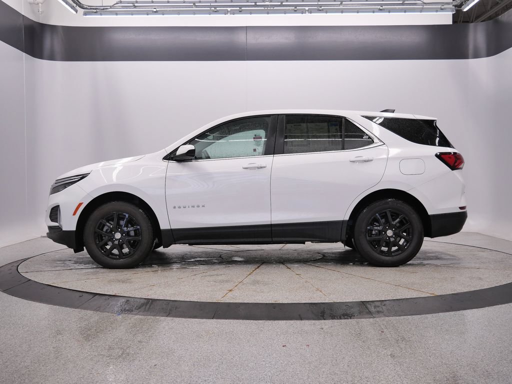 Used 2023 Chevrolet Equinox LT FWD image 2