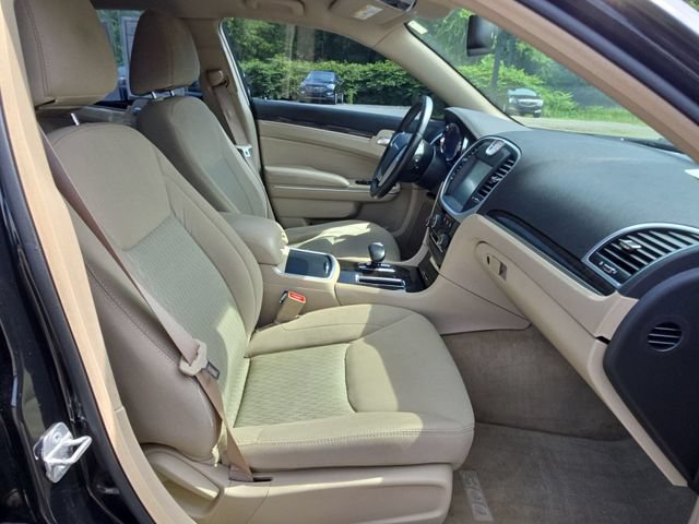 Used 2014 Chrysler 300 RWD image 24